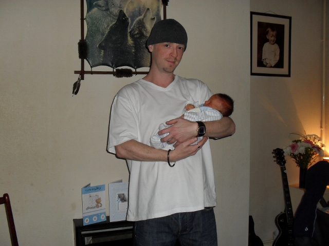 me and my 11 day old boy :D